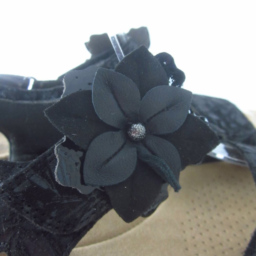 New Clarks Laurieann Bea Women 8.5 M Black Leather Floral Ankle Strap Sandals - Picture 6 of 15